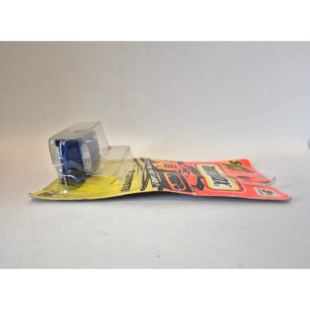 Matchbox #32 Corvette Blue 1994 T37 '62 Damage to Packaging